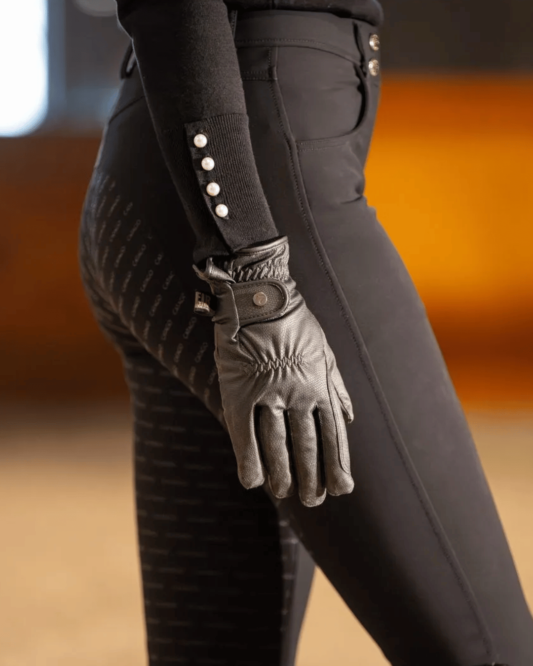 Keep your hands warm with thermal gloves